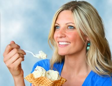 donna con gelato